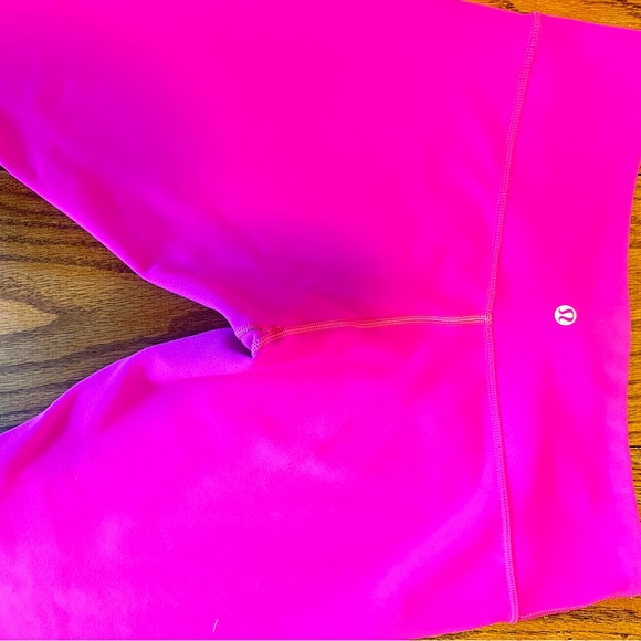 Lululemon crop legging 8 - Picture 6 of 6